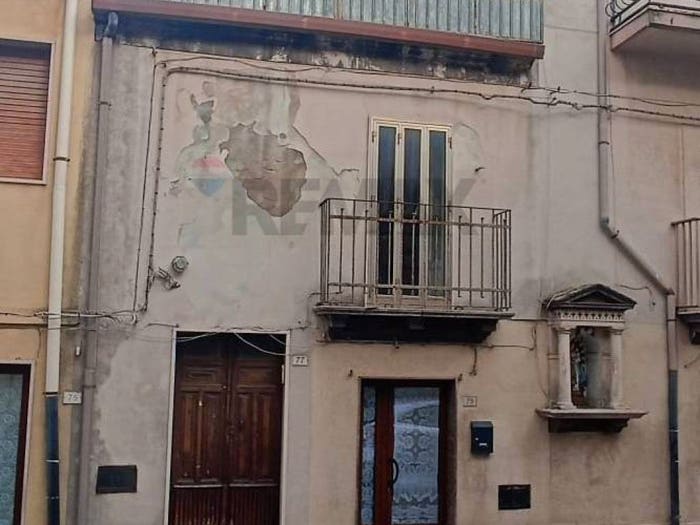 Casa con 6 locali in vendita in via ciano, Centro, Chiaramonte Gulfi