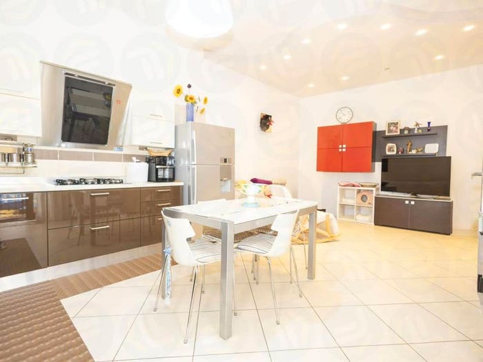Appartamento trilocale in vendita in Via Francesco Federici, Nocera Inferiore