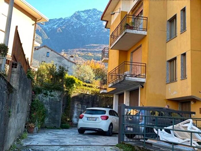 Casa con 6 locali in vendita in Via Asilo, Colico Piano, Colico