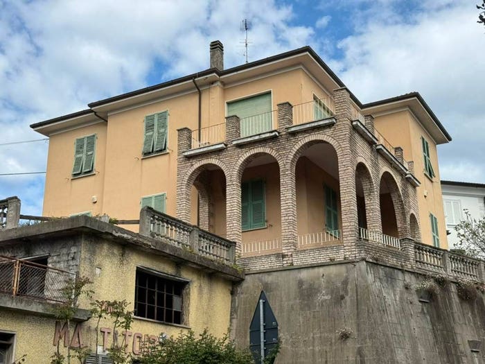 Casa con 6 locali in vendita in Via Provinciale, Romito Magra, Arcola