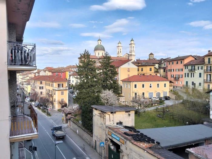 Appartamento con 5 locali in vendita in Lung'Orba Giuseppe Mazzini, Centro, Ovada