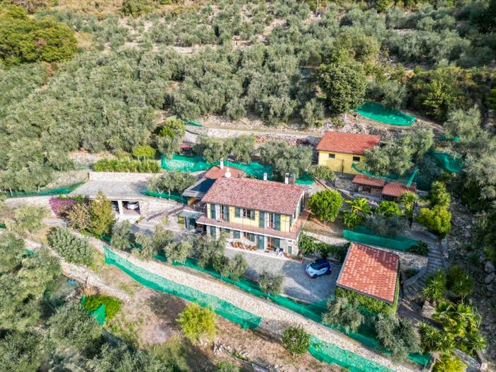 Casa con 6 locali in vendita in Strada Comunale del Poggio, Pontedassio