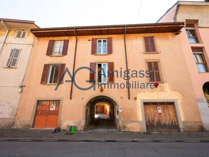 Appartamento quadrilocale in vendita in Via Camillo Benso di Cavour, Centro, Alzano Lombardo