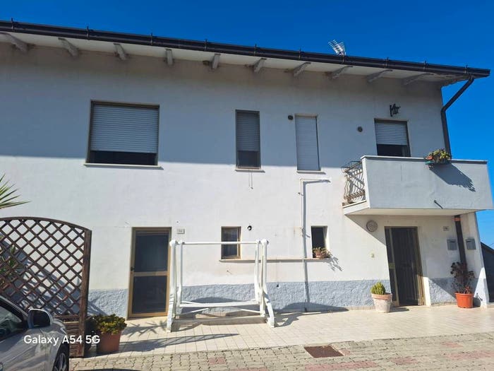 Casa con 6 locali in vendita in Via dell'Industria, Santa Maria Apparente Zona Industriale, Civitanova Marche