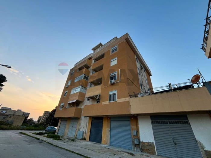Appartamento quadrilocale in vendita in Piazza Alcide de Gasperi, Centro, Porto Empedocle