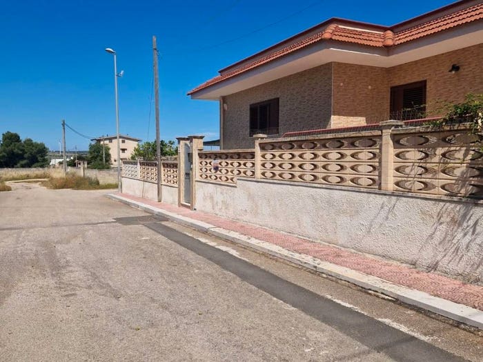 Casa con 6 locali in vendita in Via Antonio Segni, Centro, Lizzano