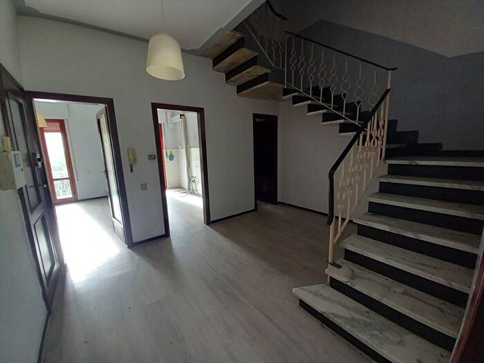 Casa con 5 locali in vendita in Via Fratelli Rosselli, Darsena Ex Campo di Aviazione, Viareggio