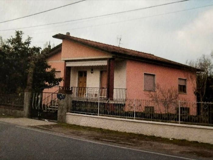 Casa con 6 locali in vendita in Via Ronchi, Ronchi Poveromo, Massa