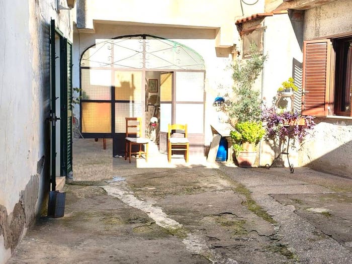 Casa con 6 locali in vendita in Via Andrea Iannelli, Mezzano, Caserta