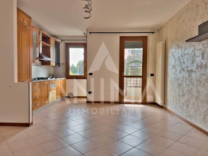 Appartamento trilocale in vendita in Via delle Mimose, Centro, Camisano Vicentino