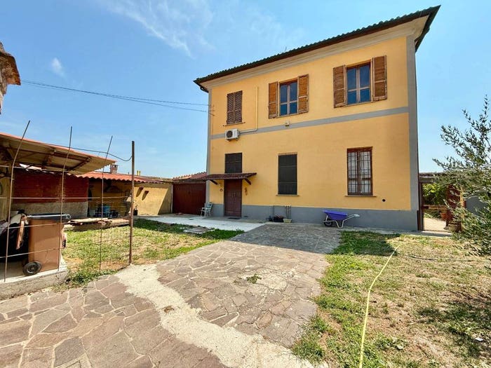 Casa con 6 locali in vendita in Via Dante Alighieri, Cella Dati