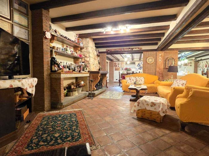 Casa con 6 locali in vendita in Ficarazzi Gallinaro, Aci Castello