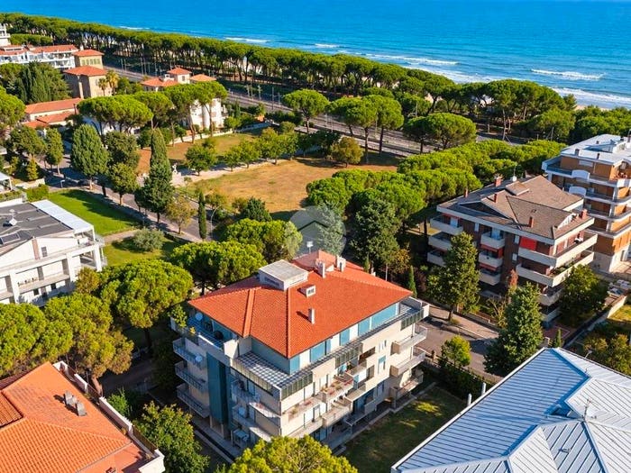 Appartamento con 5 locali in vendita in Via Alcide De Gasperi, Centro, Pineto