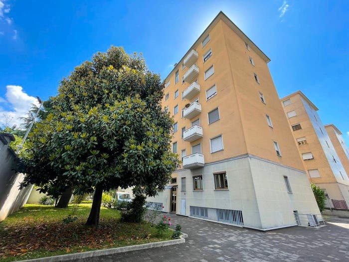 Appartamento trilocale in vendita in Via Antonio Carnevali, Dergano, Milano