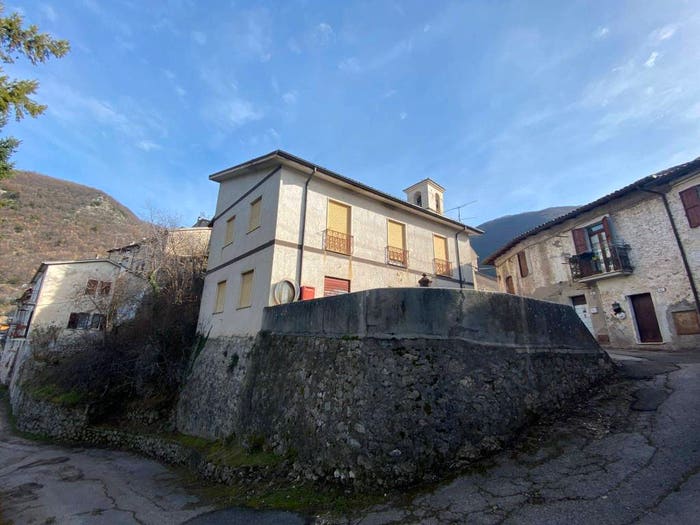 Appartamento trilocale in vendita in Via di San Giovanni, Rieti