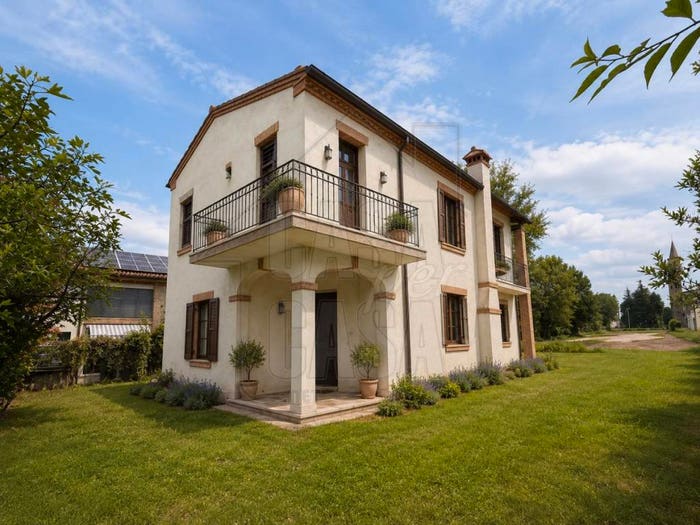 Casa quadrilocale in vendita in Via Deserto, Deserto, Este