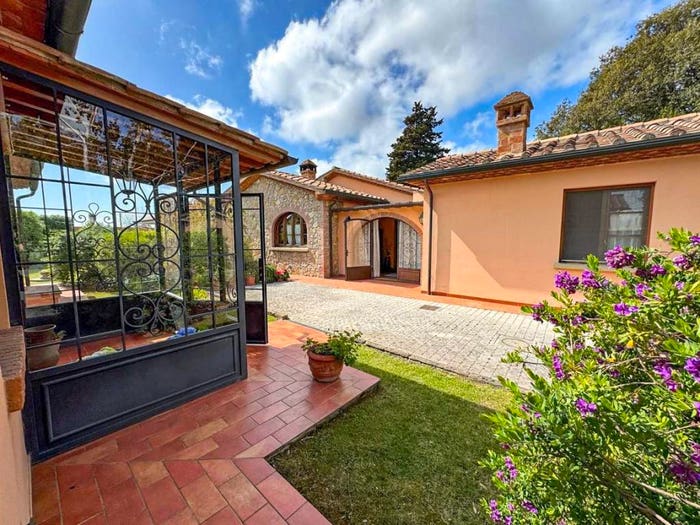 Casa con 6 locali in vendita in Via Terra dei Ceci, Cecina Centro, Cecina