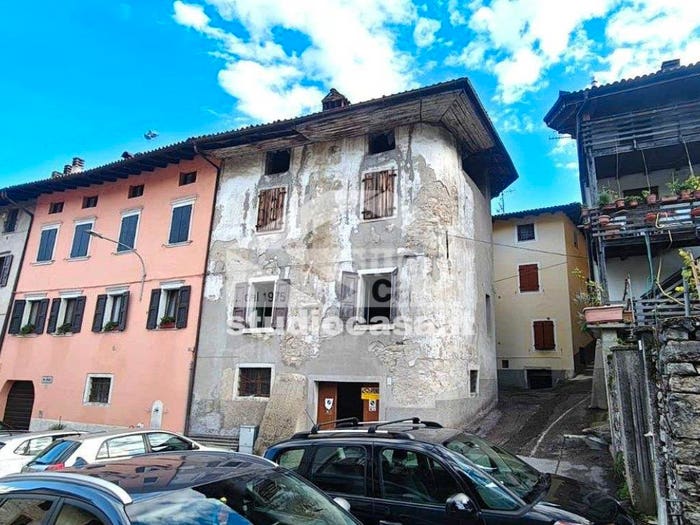 Casa con 6 locali in vendita in Via Rossi, Centro, Mori