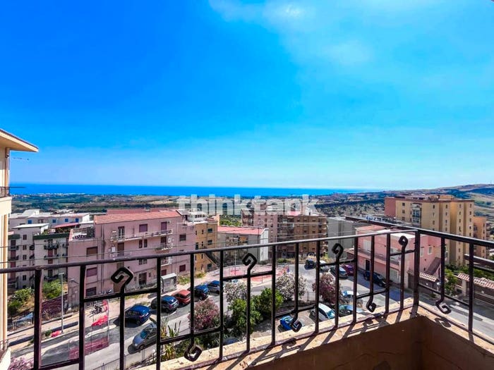 Appartamento quadrilocale in vendita in Via Giuseppe Garibaldi, Centro Storico, Agrigento