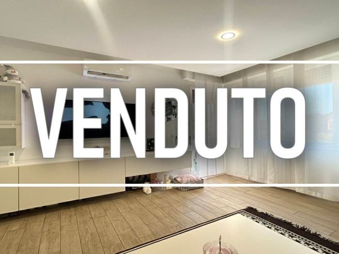 Appartamento trilocale in vendita in Via Roma, Carnate