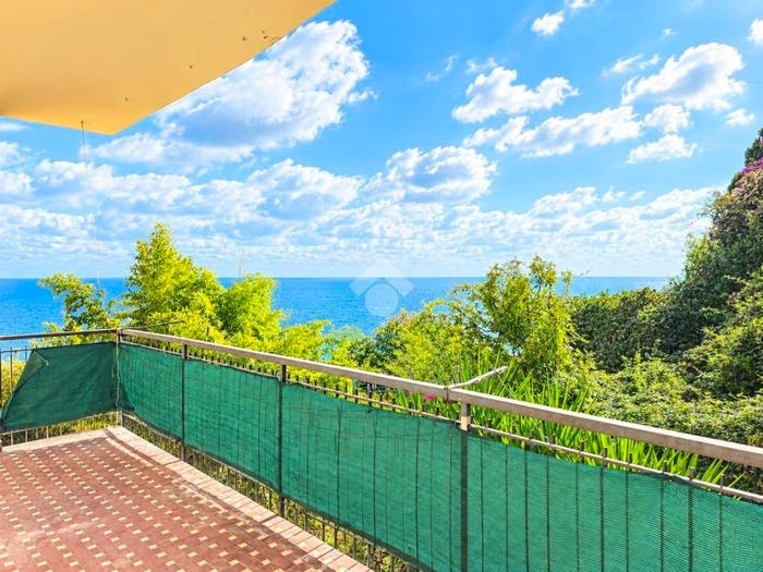Appartamento trilocale in vendita in Strada casai, Riva Ligure