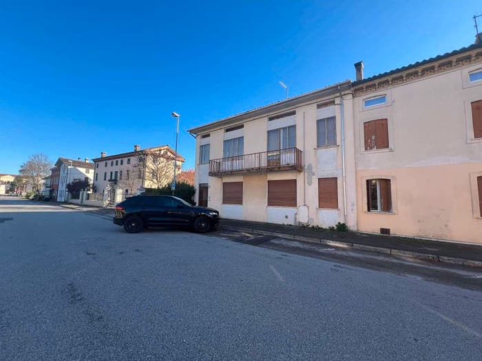 Casa con 6 locali in vendita in via Pace, Centro, Malo