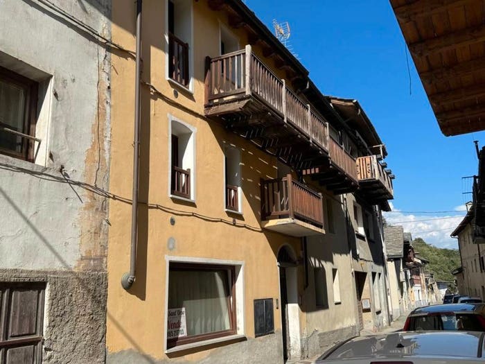 Appartamento trilocale in vendita in Via Roma, Villefranche, Quart