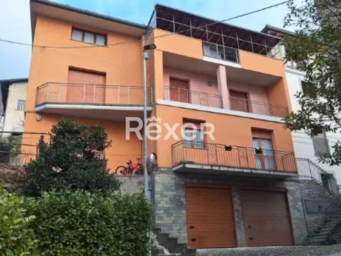 Casa con 6 locali in vendita in Via Sant'Abbondio, Centro, Berbenno di Valtellina
