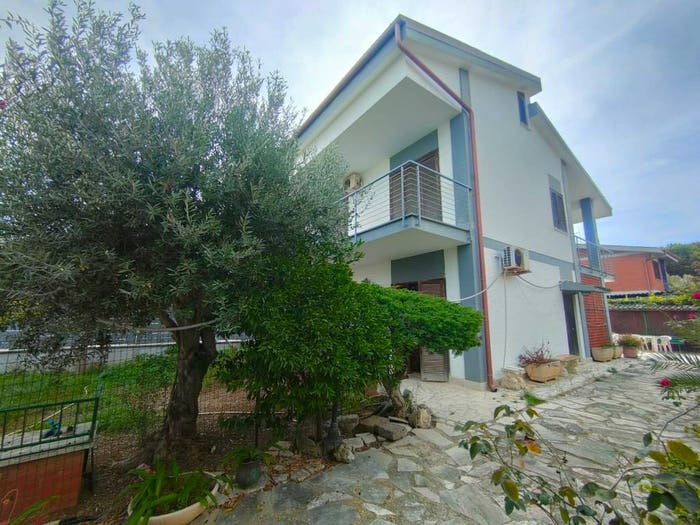 Casa con 6 locali in vendita in Viale Mediterraneo, Cerenova, Cerveteri