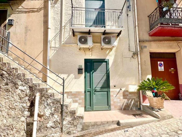 Casa trilocale in vendita in Via Salemi, Centro, Chiusa Sclafani