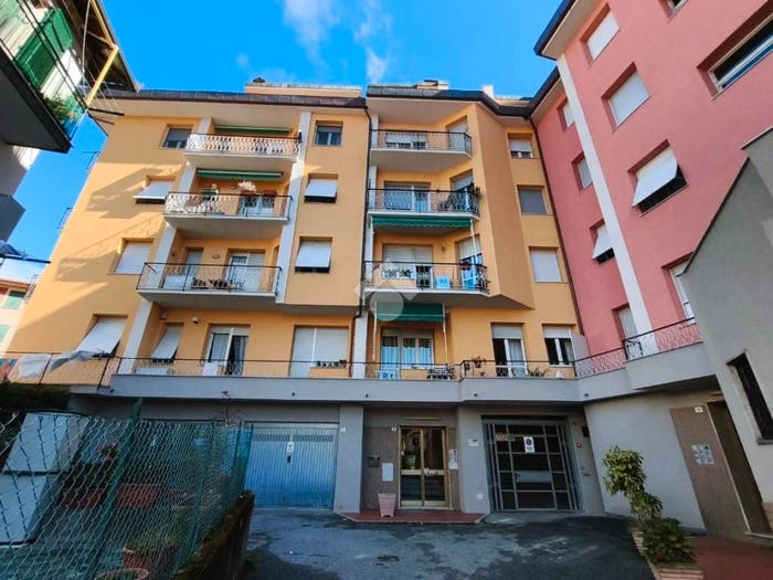 Appartamento trilocale in vendita in Via mandelli, Centro, Casella