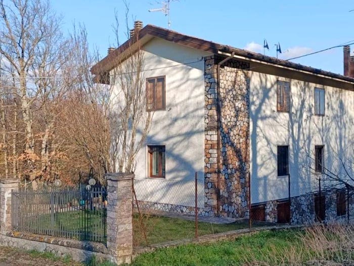 Appartamento quadrilocale in vendita in via Pozzere, Baragazza, Castiglione dei Pepoli