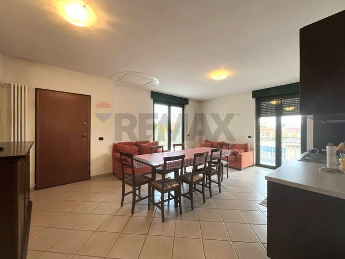 Appartamento trilocale in vendita in Via Santa Caterina da Siena, Gerenzano