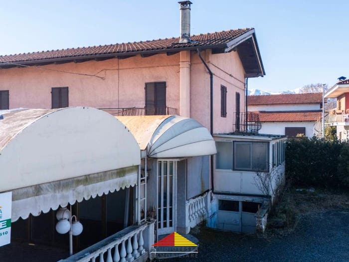 Casa trilocale in vendita in Via Basse, Revello