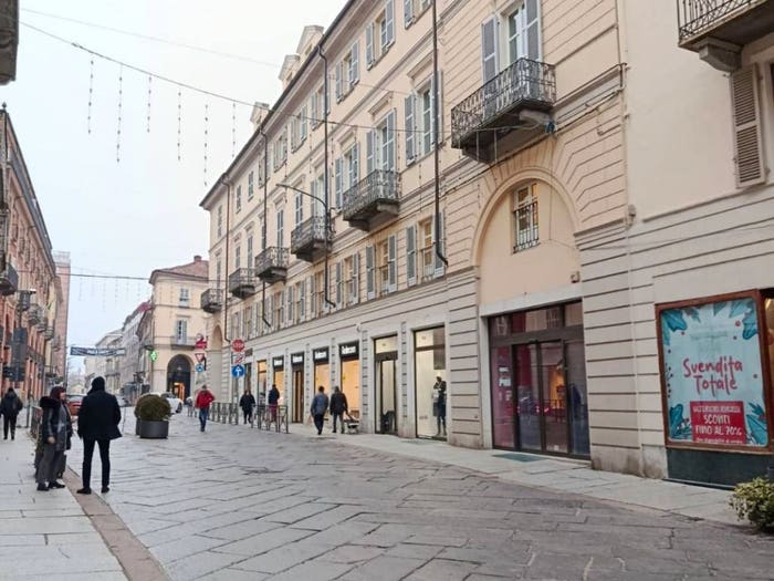 Appartamento quadrilocale in vendita in Corso Vittorio Alfieri, Centro Storico, Asti