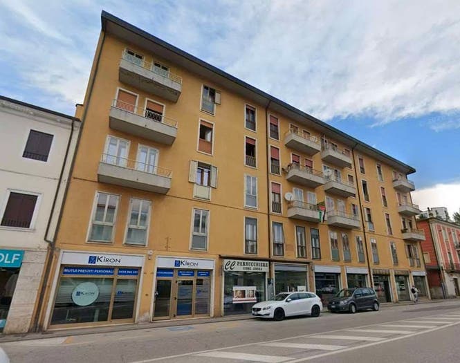 Appartamento quadrilocale in vendita in viale Verona, Santa Bertilla Mercato Nuovo, Vicenza