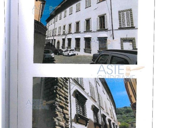 Casa con 6 locali in vendita in Via del Seminario Pescia PT Italia, Centro, Pescia