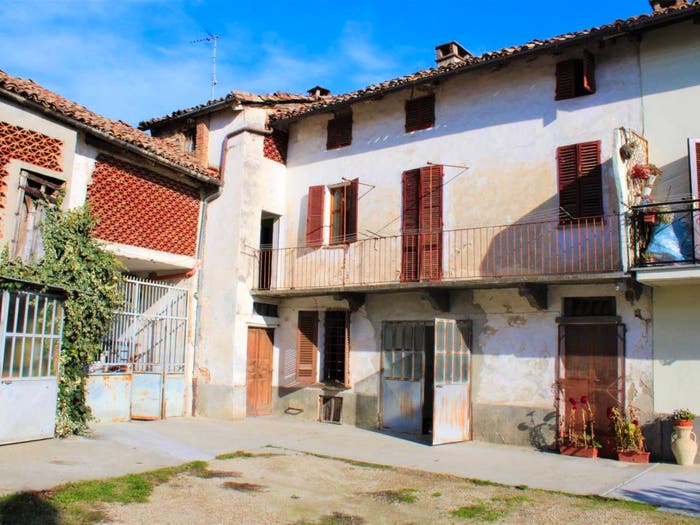 Casa con 6 locali in vendita in Via Ruscone, Centro, Castagnole delle Lanze