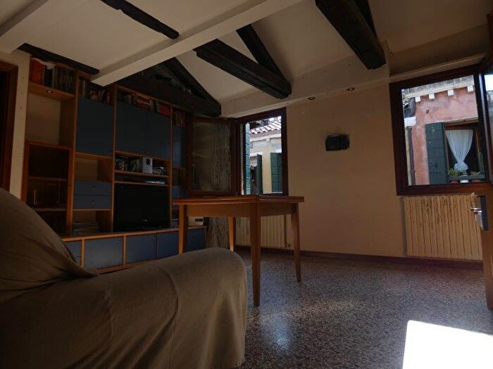 Appartamento con 5 locali in vendita in Venezia
