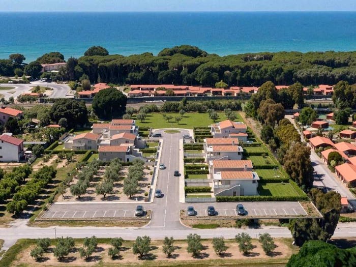 Appartamento quadrilocale in vendita in Strada Provinciale Aurelia Vecchia, Area Rurale Poggio Tre Cancelli, Follonica