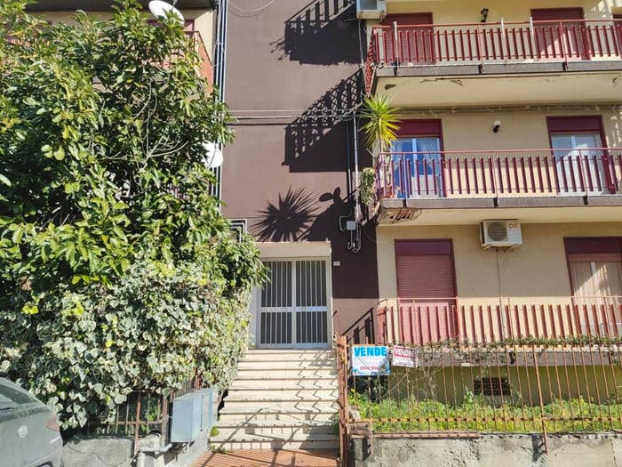Appartamento trilocale in vendita in Via Uliveto, Gaggi