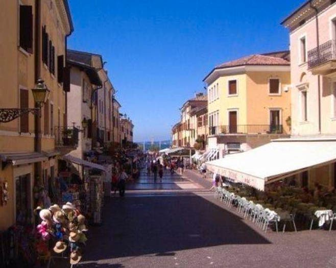 Casa con 6 locali in vendita in Strada della Valsorda, Centro, Bardolino