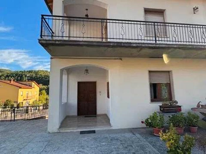 Appartamento con 5 locali in vendita in Via I Maggio, Corsalone, Chiusi della Verna