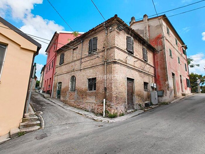 Casa trilocale in vendita in Frazione Varano, Varano, Ancona
