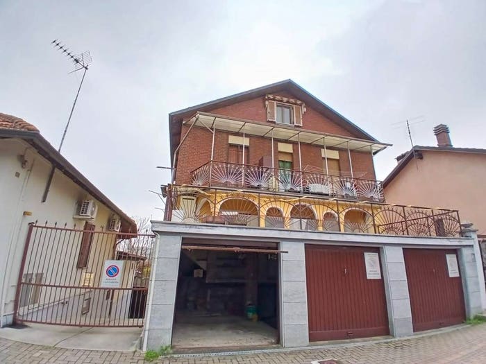 Appartamento trilocale in vendita in Vicolo Antonio Trucchi, Centro, Beinasco