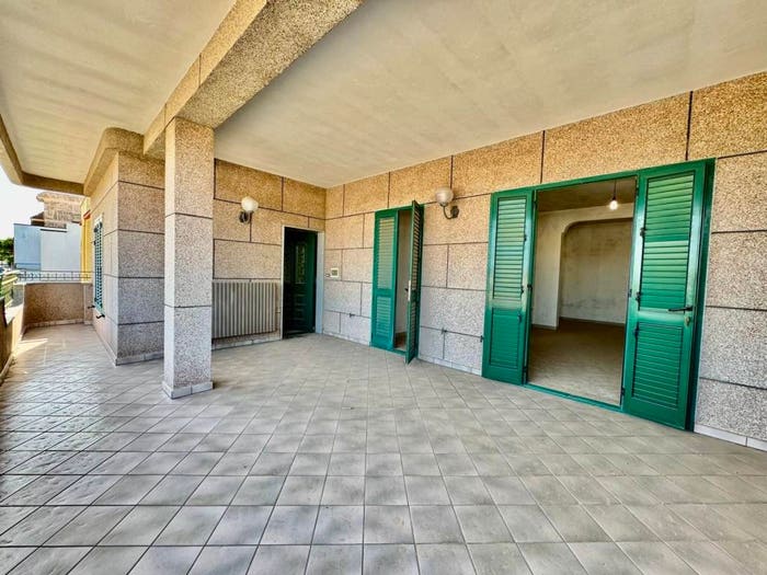 Appartamento con 6 locali in vendita in Via Roma, Collepasso