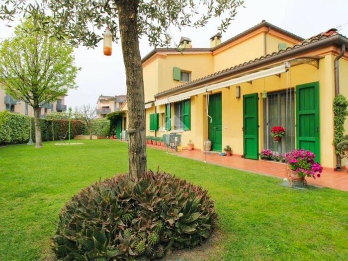 Casa trilocale in vendita in Via Bidente, Villaggio Primo Maggio, Rimini