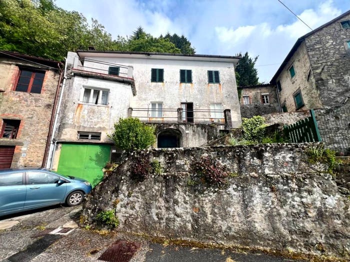 Appartamento con 6 locali in vendita in Gello, Pescaglia