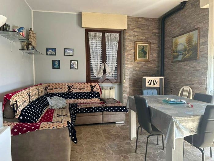 Appartamento trilocale in vendita in Via Leonardo Da Vinci, Centro, Arcene