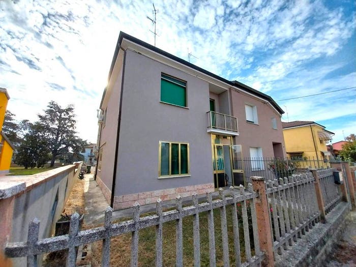Casa quadrilocale in vendita in via Magri Scortichino, Scortichino, Bondeno